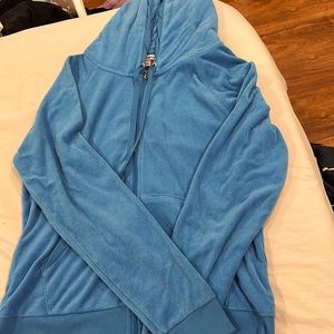 vintage blue velvet jacket from juicy couture!🛍️